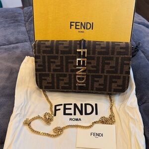 Fendi FF Wallet On Chain *BRAND NEW*